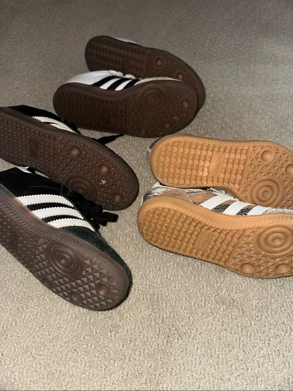 Super cute! (3) adidas Samba toddler Trio - Black, Silver & metallic White - Picture 6 of 9